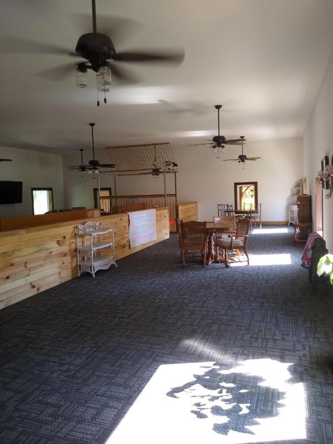 Pearl Island B&B Brodhead Bagian luar foto